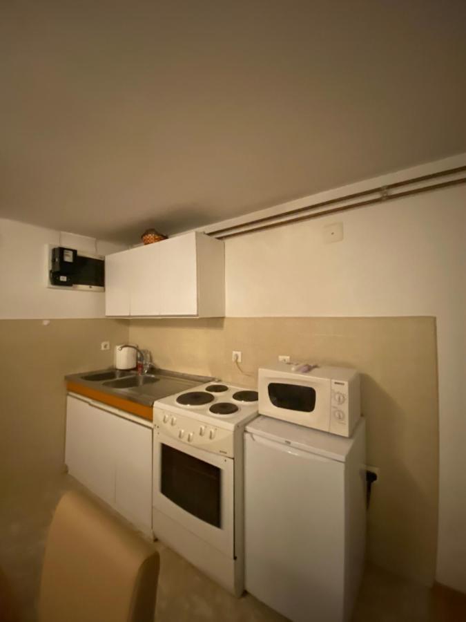 Апартаменти Apartman Benjamin Тузла Екстер'єр фото